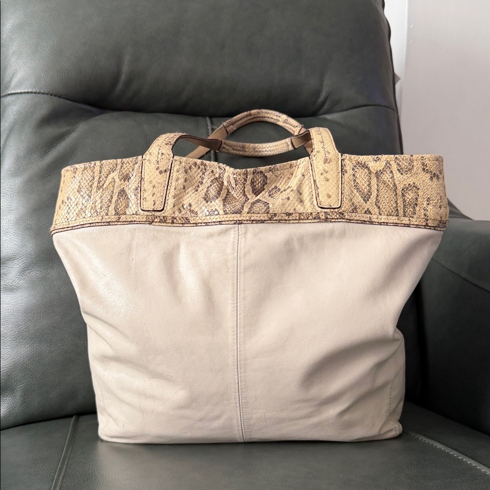 Coach 17043 Vintage Audrey Beige and Snake Leather Tote Bag🎀🎀 - Picture 2 of 16